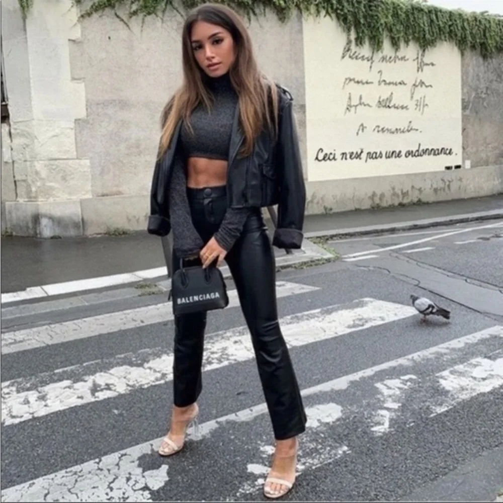 BLOGGERS FAVORITE NWT Zara Faux Leather Mini Flared Pants - Picture 7 of 15